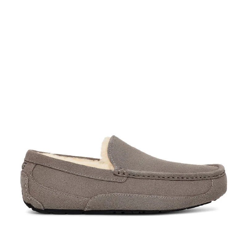 Shop Stylish Shoes At Unbeatable Prices UGG Men's Ascot in Grey