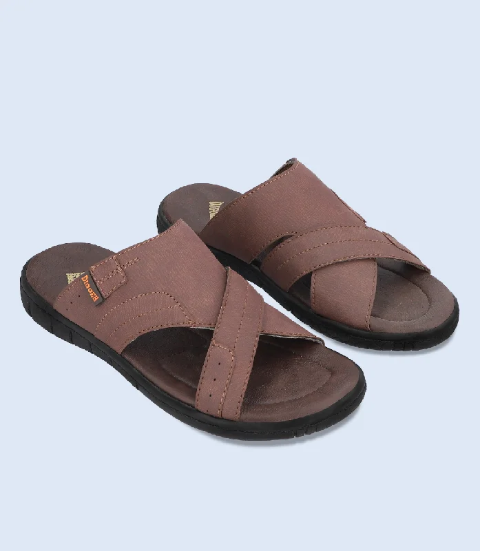Refresh Your Shoe Collection With Amazing Deals BM5732-BROWN-Men Casual Slipper