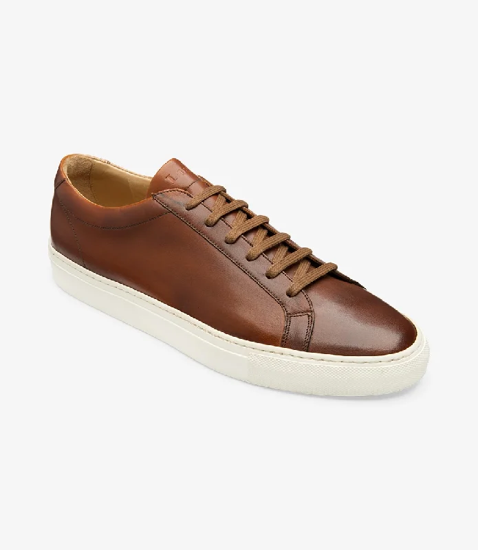 Men's Lightweight Shoes LOAKE  Sprint - Leather Sneakers -  Chestnut