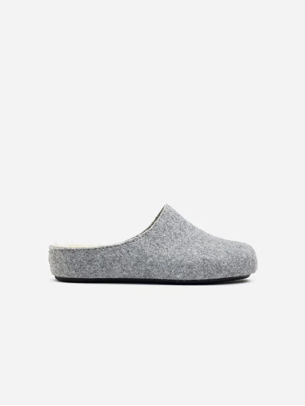 Shop Now For Limited-Time Footwear Deals Date Men's Vegan Mule Slippers | Light Grey