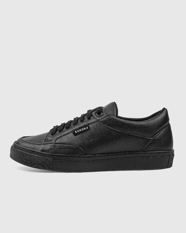 Men's Sporty Shoes Awake Sneakers Black men's sneakers made of Vegea grape leather