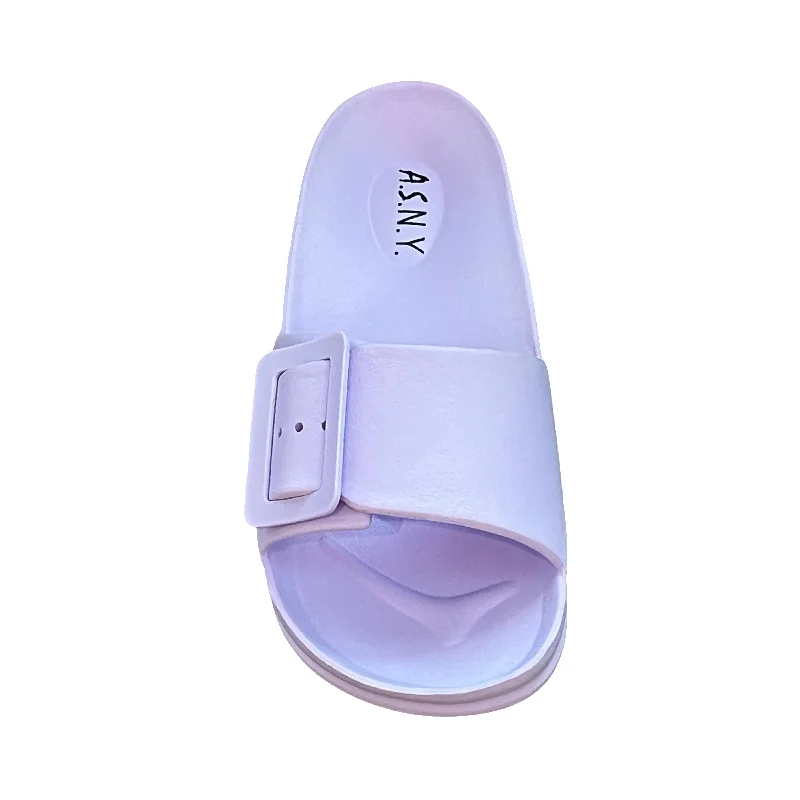 Amira Sandal