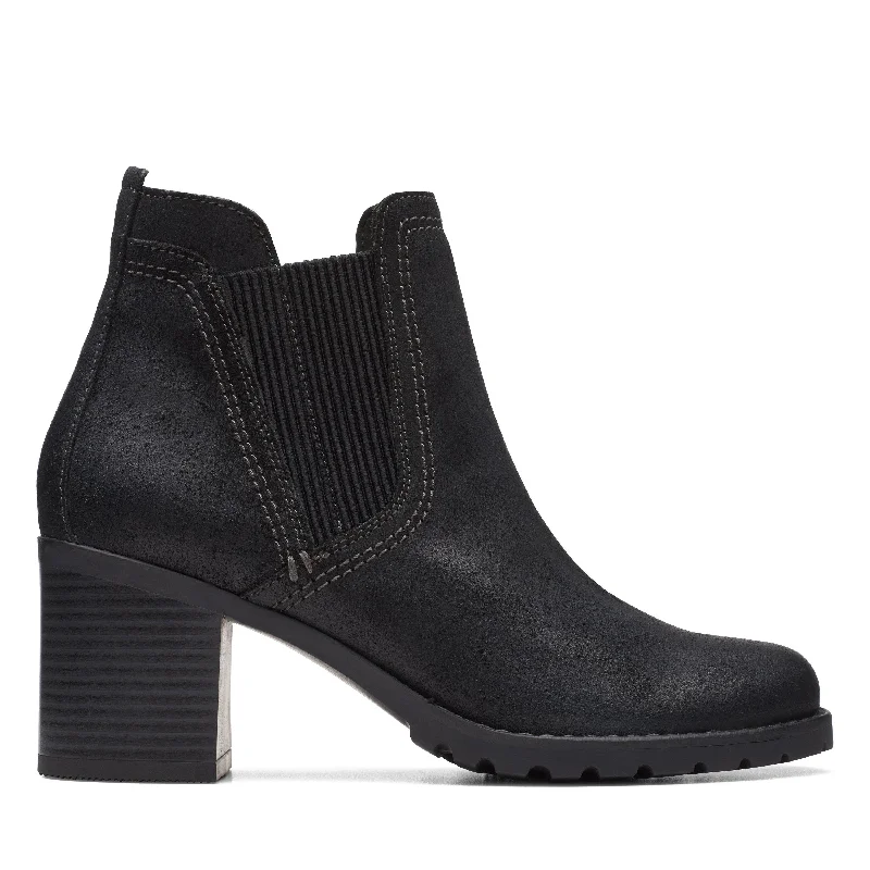 Clarks Leda Up in Black Suede