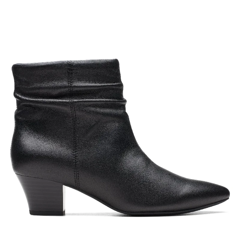 Clarks Teresa Skip in Black Leather