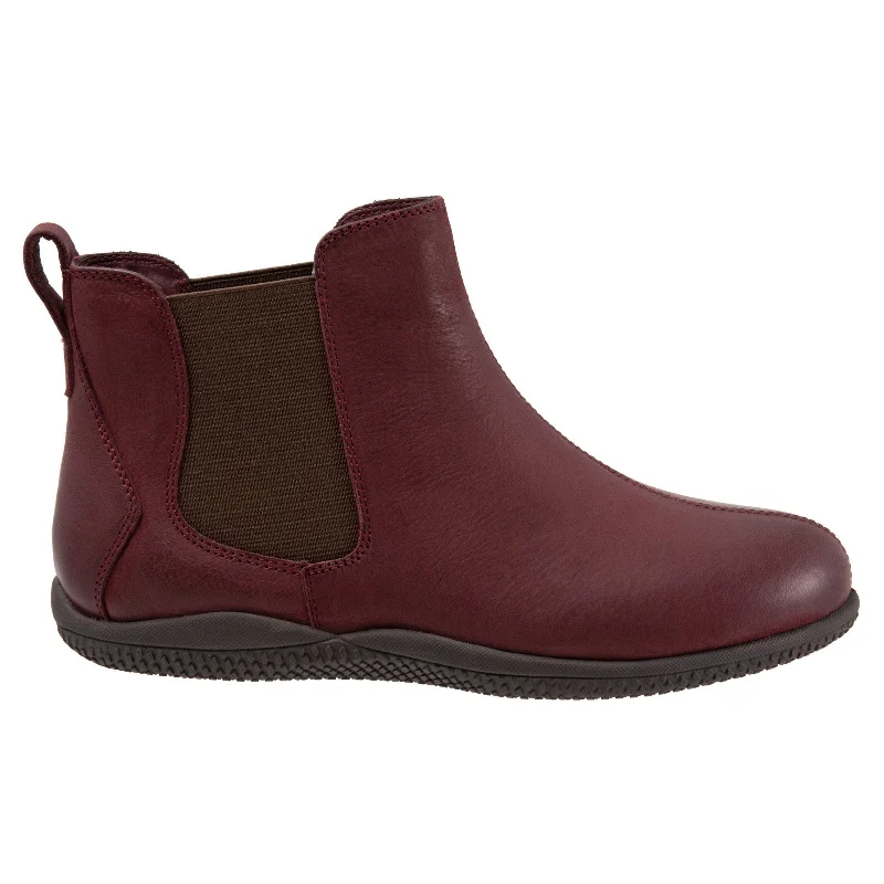 Softwalk Highland S2053-626 Womens Burgundy Leather Slip On Chelsea Boots