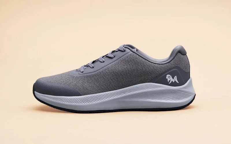 Clearance Sale On Trendy Footwear While Supplies Last Casual Trainers : Classic Grey