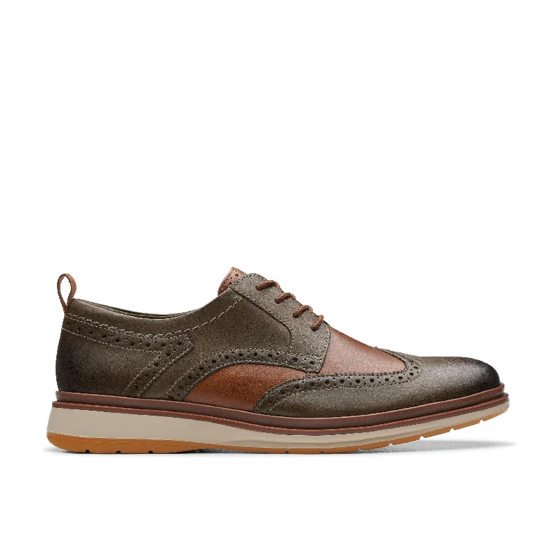 Men's Durable Shoes Clarks Chantry Wing in Green Leather