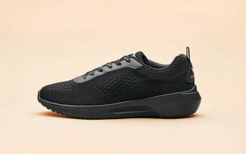 Seasonal Sale On High-Quality Shoes Everyday Basic Sneakers : Electric Black